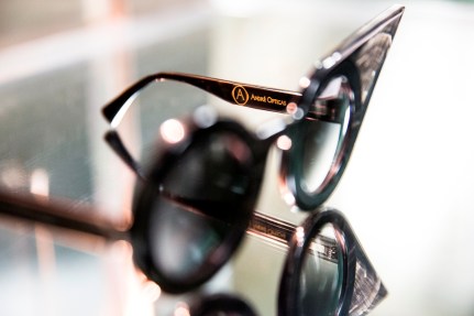 Colaboração AndréOpticas X MUDE - Estudo para uma Assimetria - by Anabela Becho LOGO AO