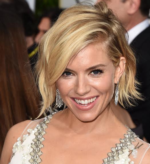 Sienna Miller em Golden Globes 2015